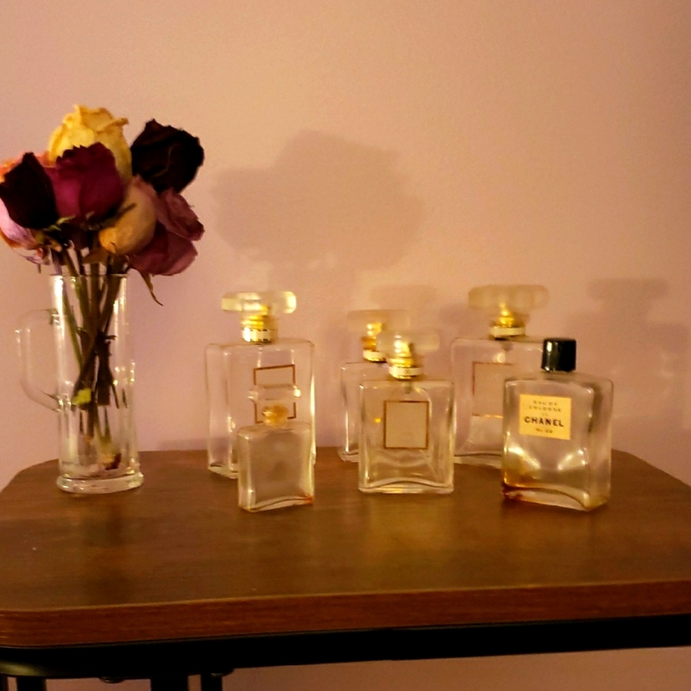 Elegant Glass Perfume Bottle Set